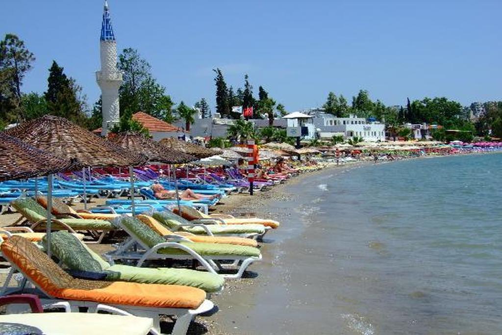 Esmana Hotel Bitez Buitenkant foto