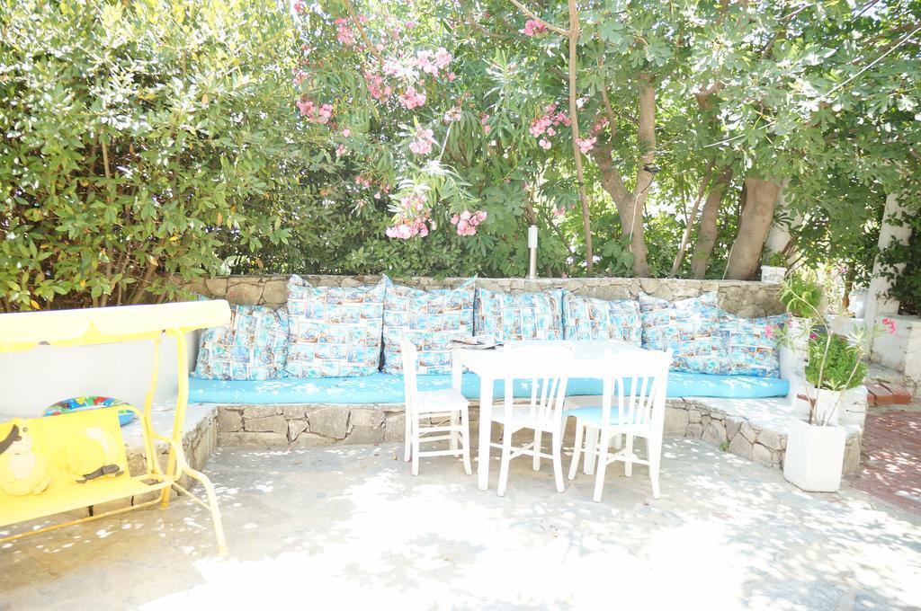 Esmana Hotel Bitez Buitenkant foto
